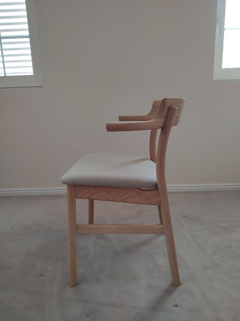 アクタス　SOUP　スープ　ハーフアームチェアC　オーク　ミルク　ファブリック