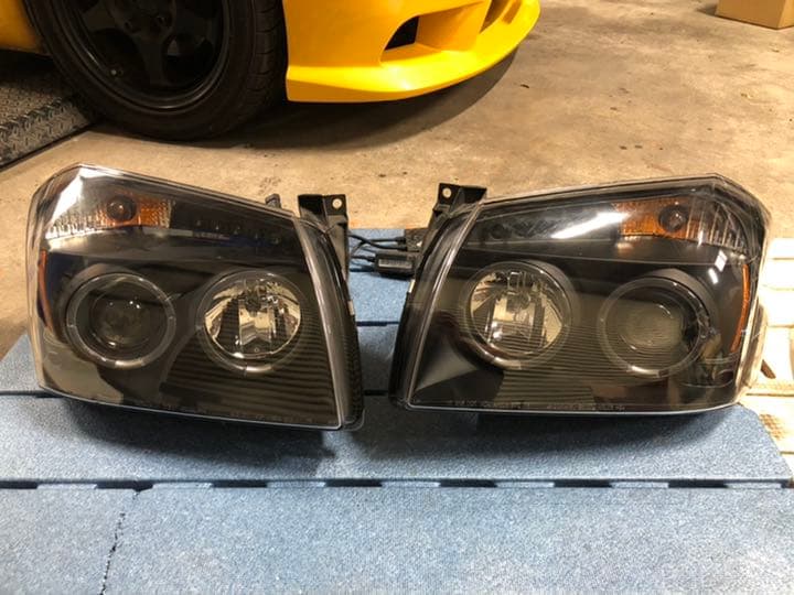 ダッヂ　ダッジ　マグナム　社外品　ヘッドライト　テールランプ