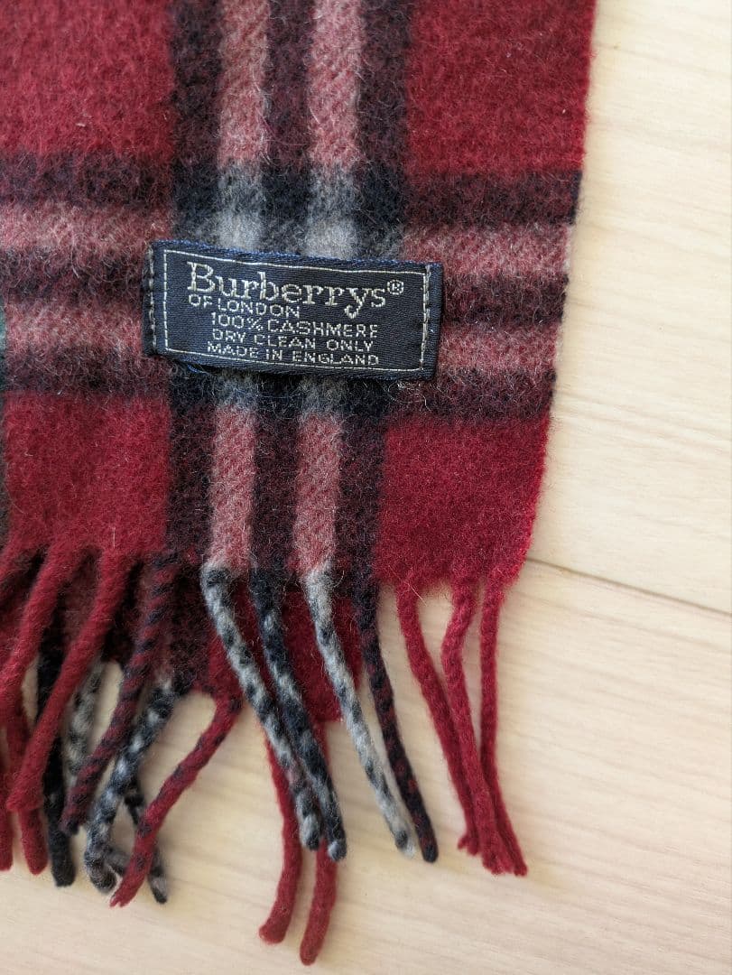新品未使用品Burberry's 100%カシミヤ マフラー 赤