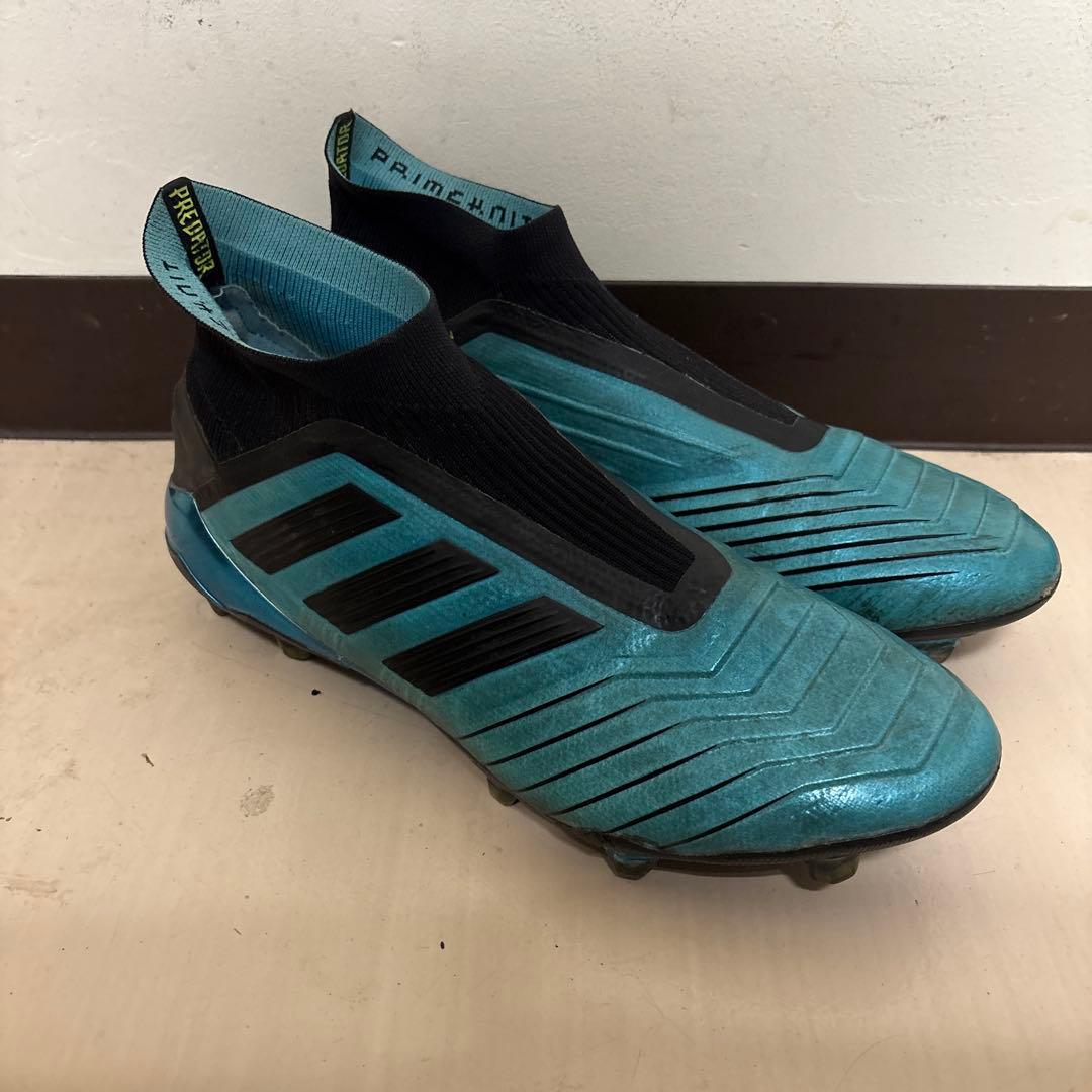 adidas プレデター19＋FG.AG紐なしサッカーシューズ スパイク