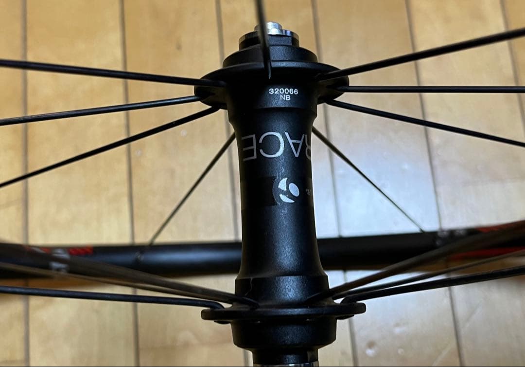 超大特価 Bontrager Race 700Cクリンチャー 中古美品