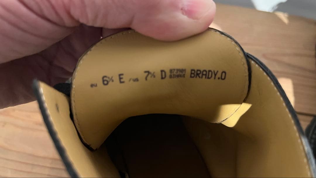 BALLY ブラックブーツ ジッパー付き