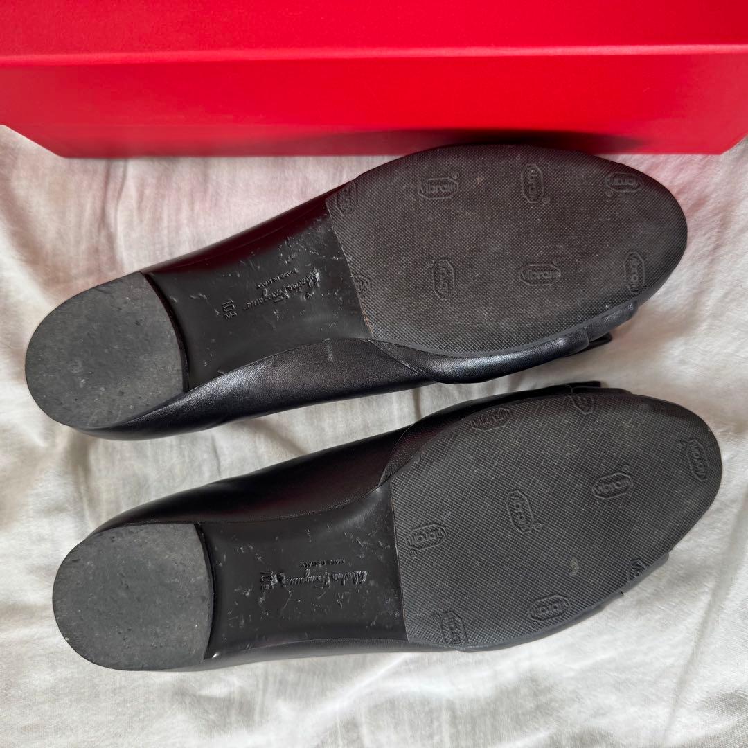 【ほぼ新品】フェラガモヴァラリボンフラットシューズサイズ26.5-27