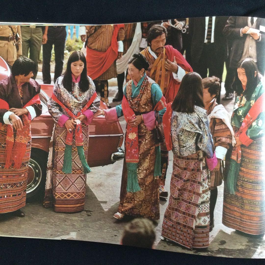 ヒマラヤ巡礼　洋書　エルンストハース　ネパール　ブータン　ダライラマ　文化　歴史