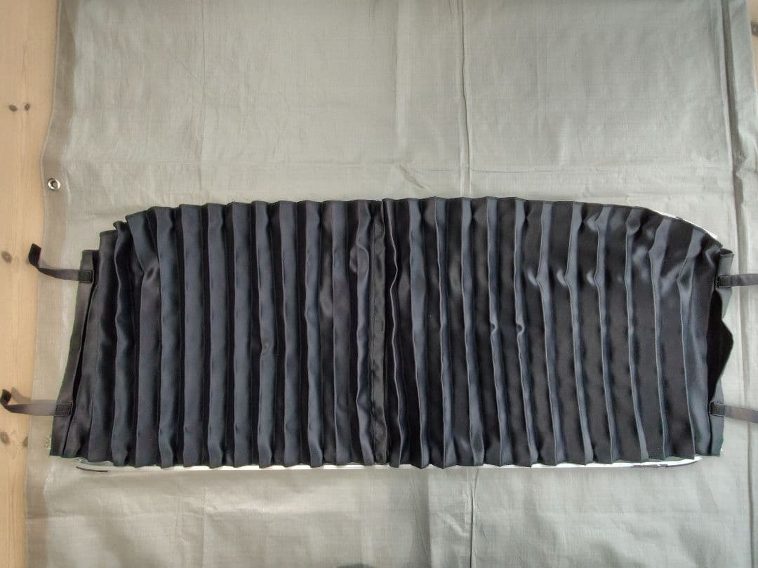 デリカd5　カーテン