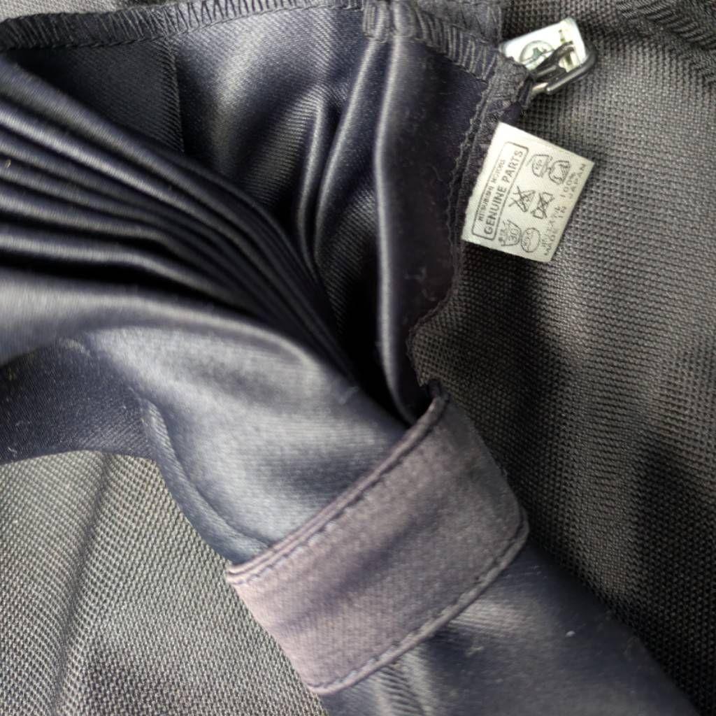 デリカd5　カーテン