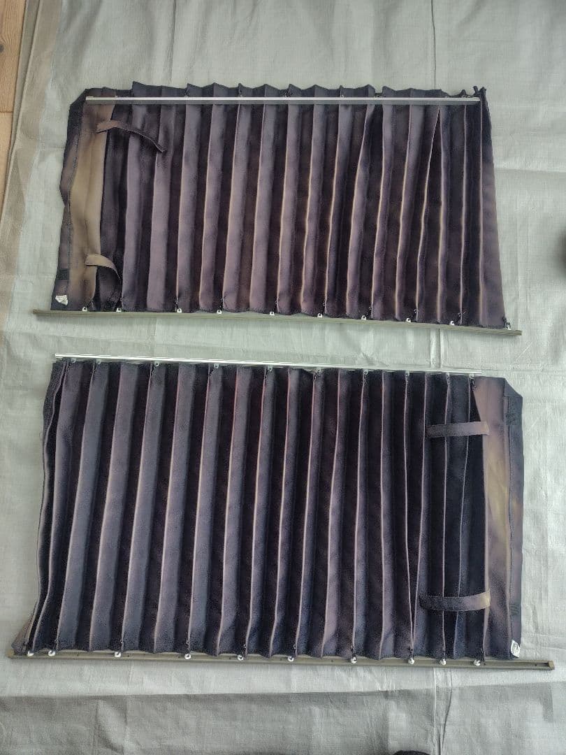 デリカd5　カーテン