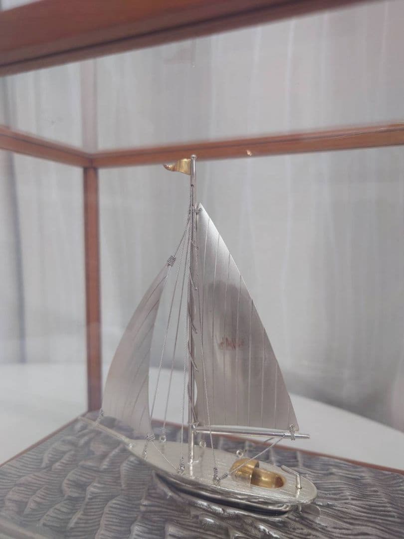 純銀製ヨット模型 ガラスケース付き