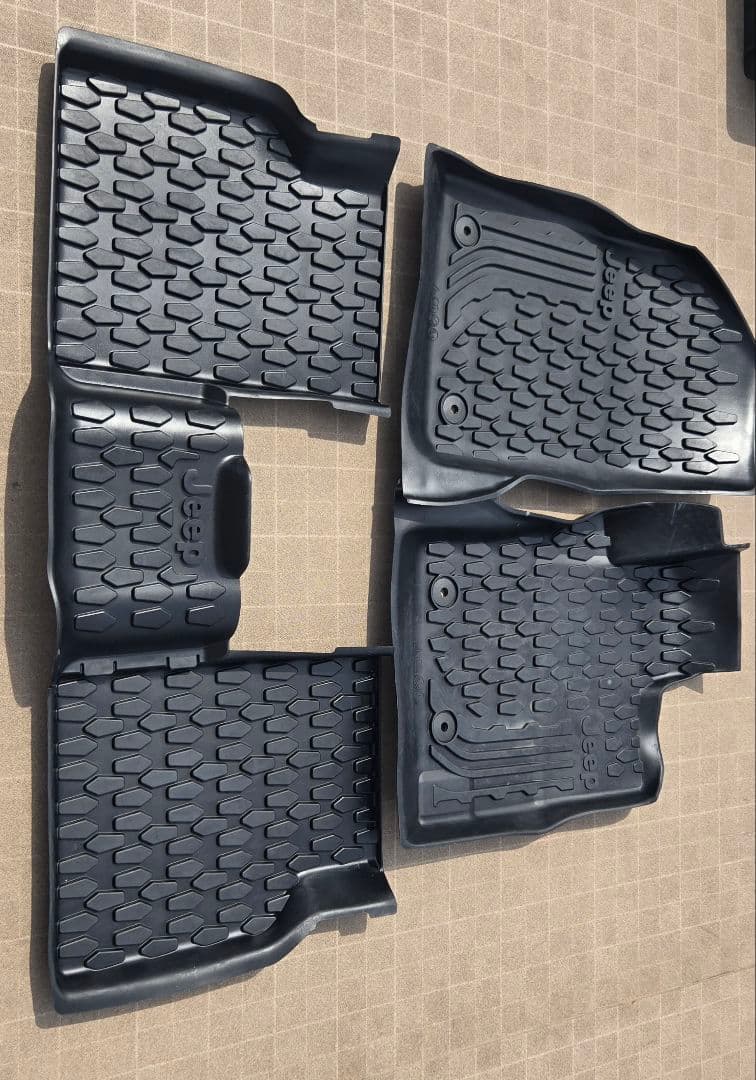 ジープ コンパス 80th アニバーサリー フロアマット