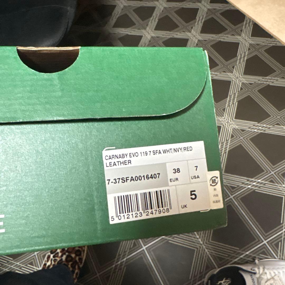 LACOSTE ホワイトスニーカー