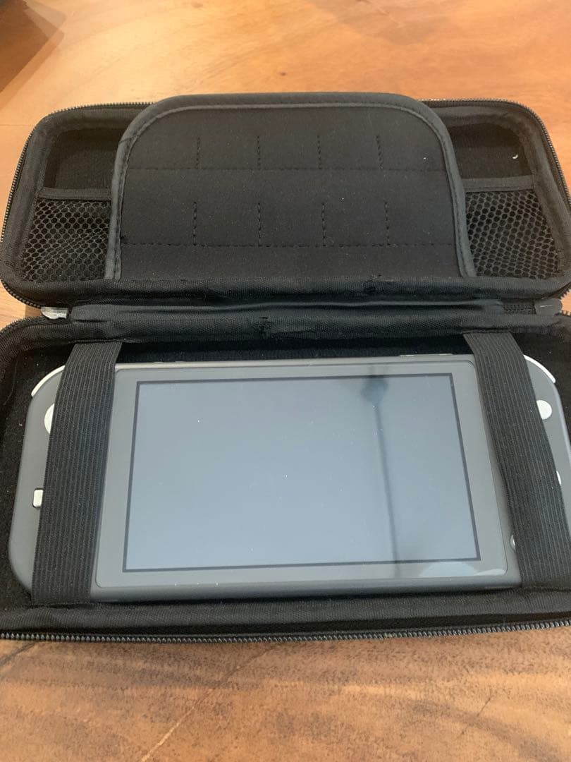 ニンテンドースイッチライトグレー