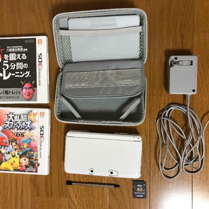 【送料無料】任天堂 3DS  ピュアホワイト