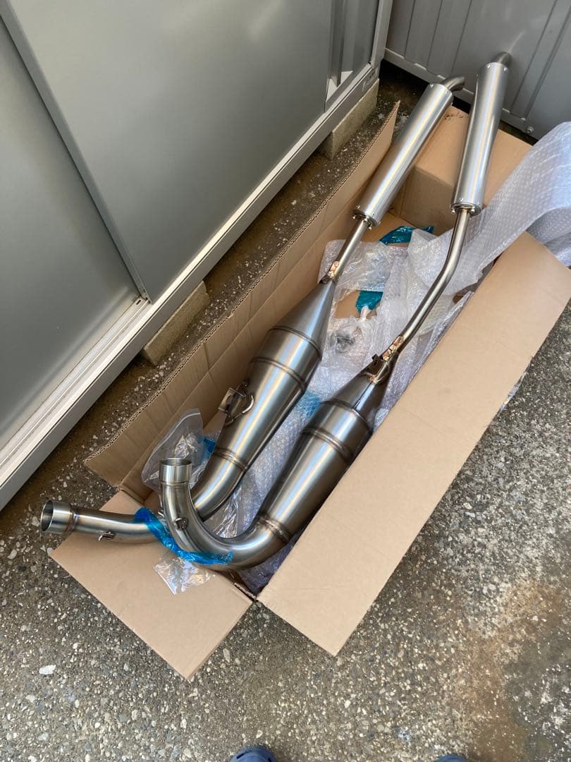 h*6様 NSR２５０Ｒ　MC28 ステンレススチール チャンバー