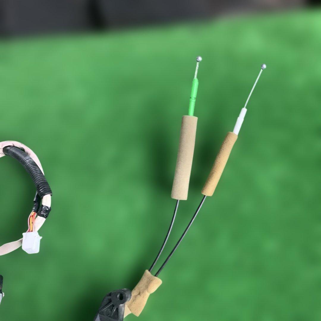 トヨタ　セルシオ　30 31 後期　純正ドアロックアクチュエーター　左前　中古品