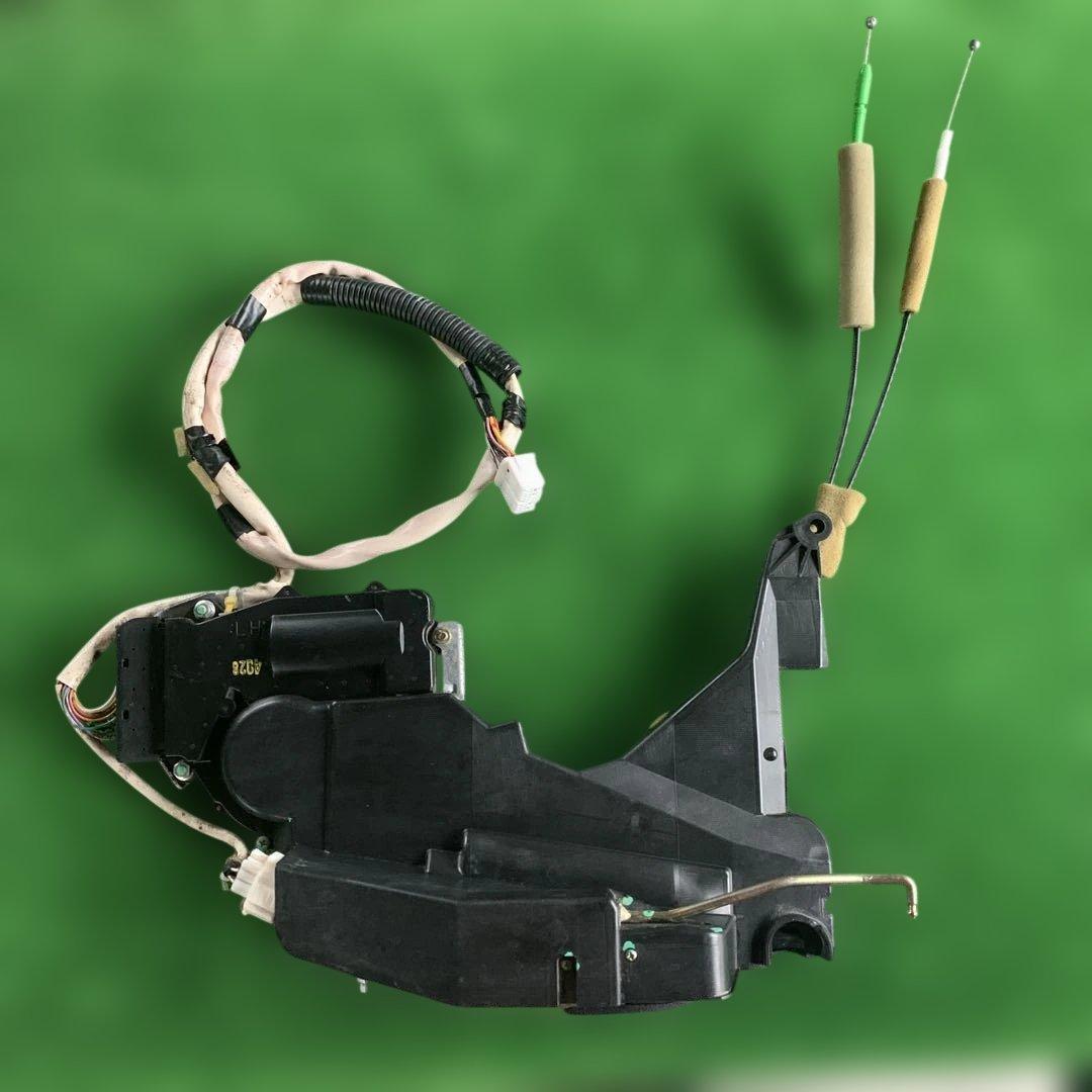トヨタ　セルシオ　30 31 後期　純正ドアロックアクチュエーター　左前　中古品