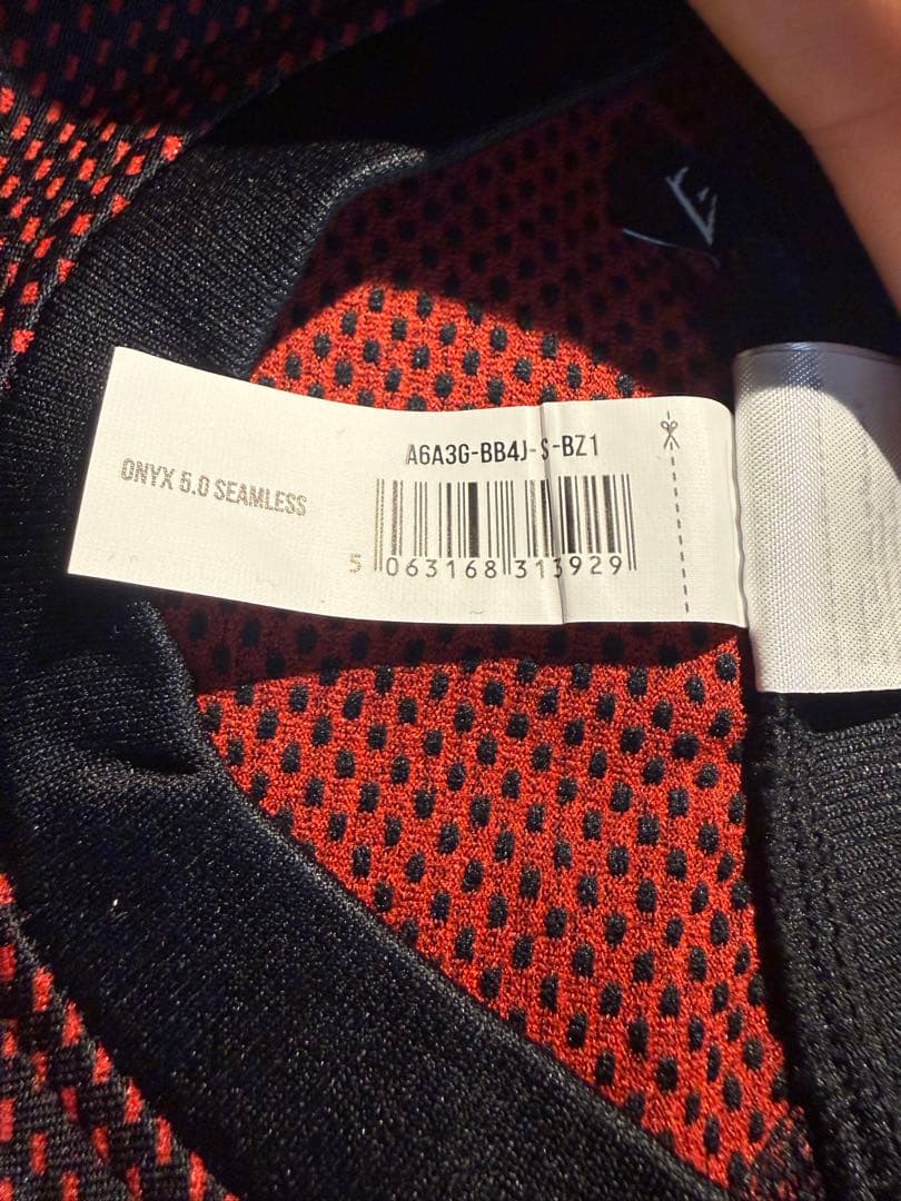 トップス  onyx red V5 S-size compression