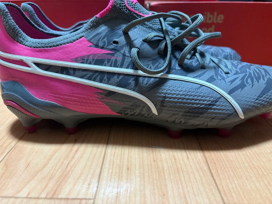 プーマキングアルティメット　値下げ相談可能！