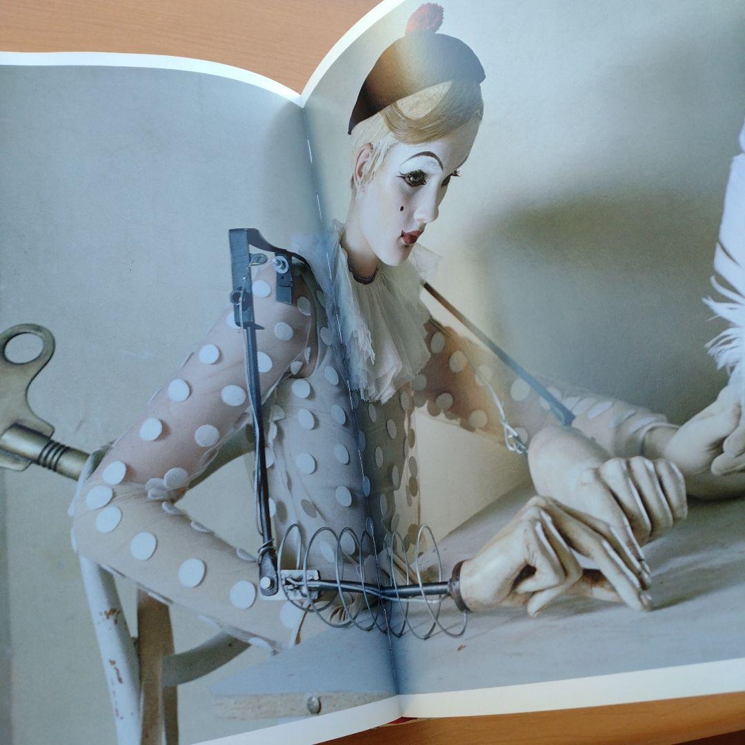 アート・デザイン・音楽 Tim Walker STORY TELLER