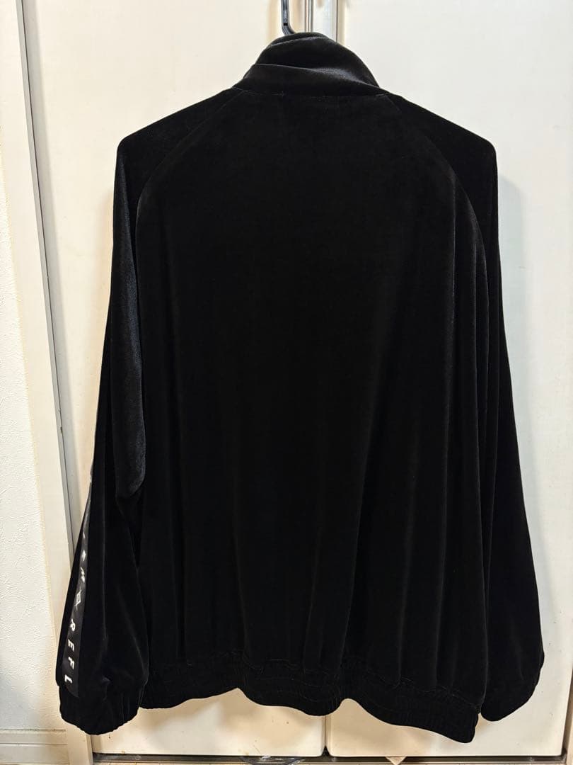 『REFLEM/レフレム』ロゴテープベロアジャージ