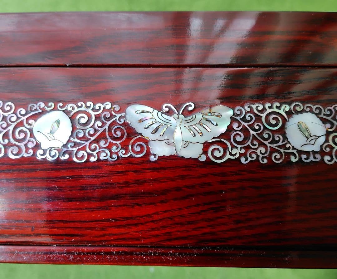 花鳥(蝶)の螺鈿細工　木製 文箱