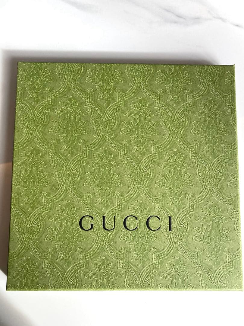 新品未使用　GUCCI アイスクリーム柄　リボンスカーフ