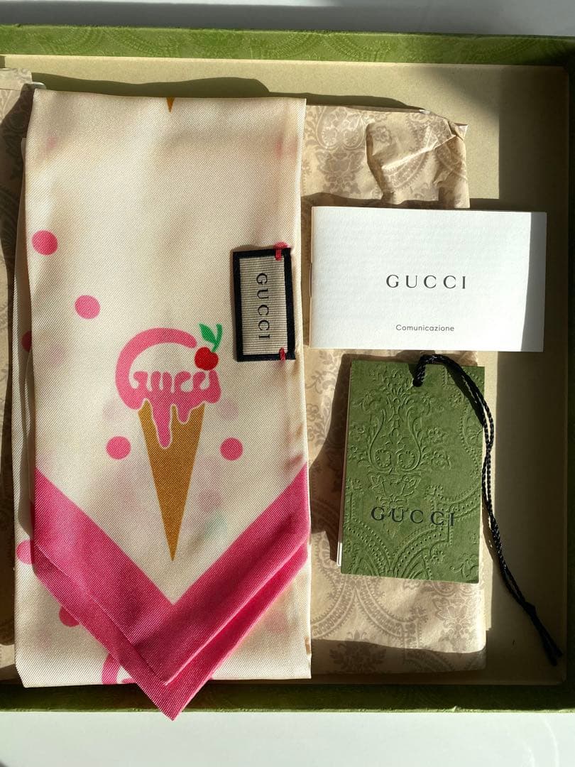 新品未使用　GUCCI アイスクリーム柄　リボンスカーフ
