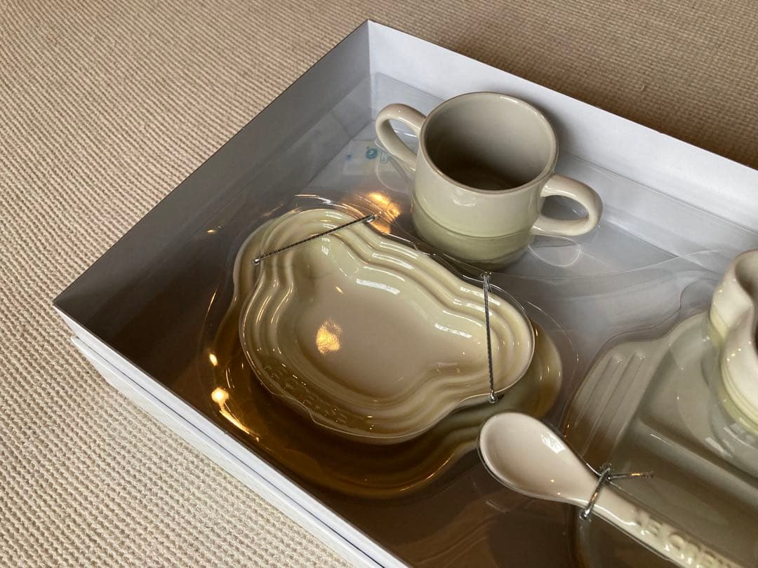 【 新品・未使用 】LE CREUSET／ベビー用食器セット／デューン