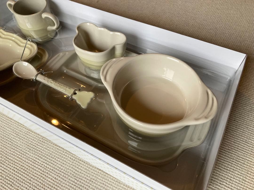 【 新品・未使用 】LE CREUSET／ベビー用食器セット／デューン
