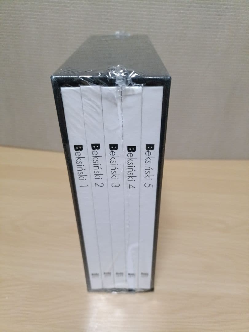 新品 ハードカバー付 Beksiski アート作品集 全5巻セット 輸入