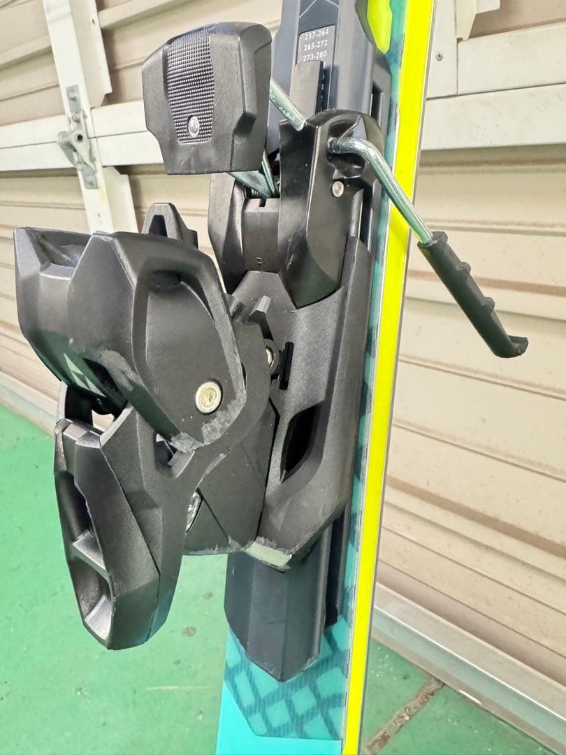 夢*郎様 FISCHER スキー板 水色