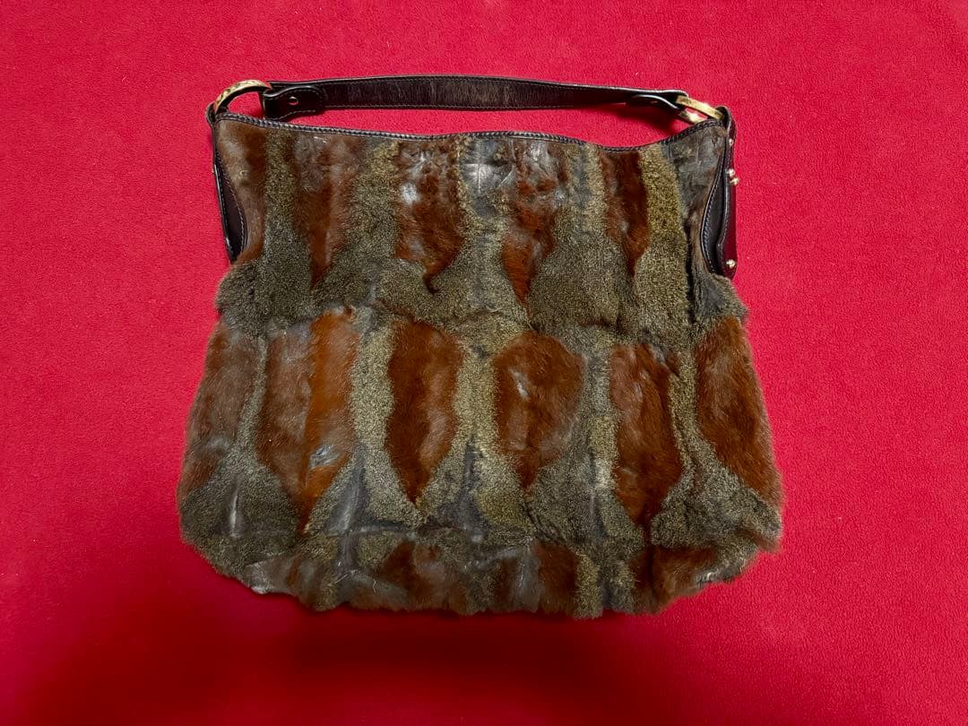 フェンディ ラビットファー ショルダーバッグ