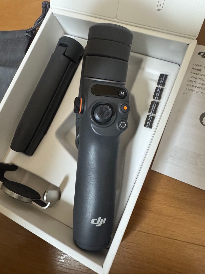 DJI osmo mobile 6 スマホ　スタビライザー　スマートジンバル