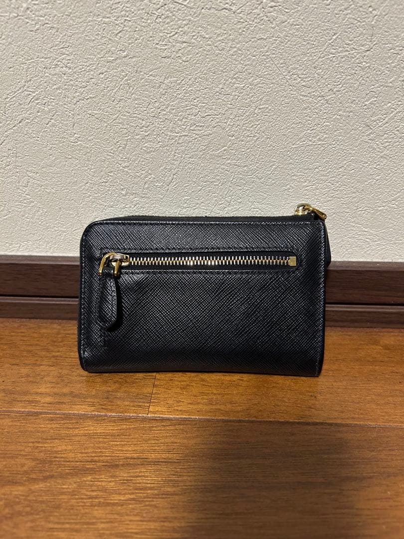 PRADA ブラック キーケース サフィアーノレザー