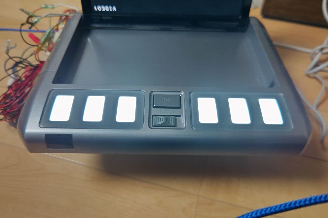 【最終値下げ】カロッツェリアPioneer TVM-FW1010フリップダウン