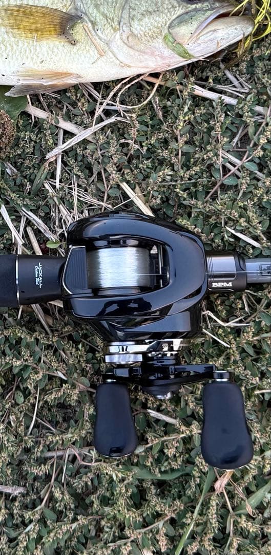 24メタニウムDC 70HG 右 鎧デカール付 SHIMANO