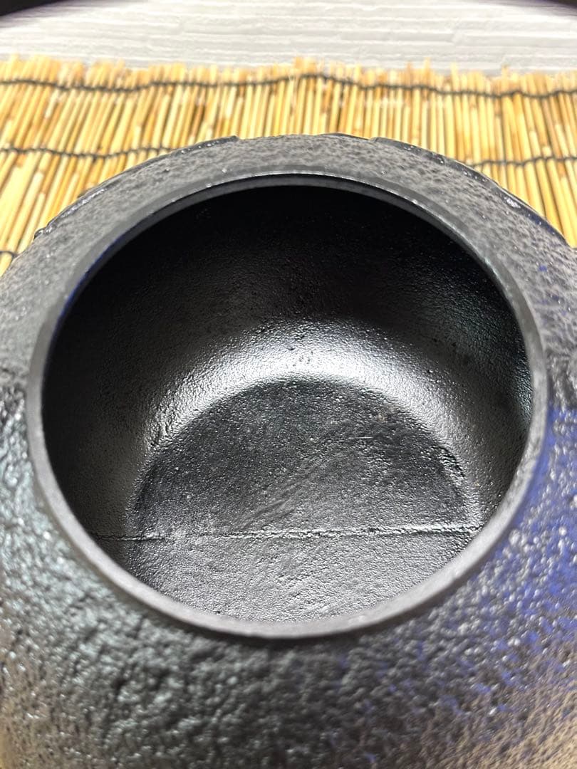 新品、供箱等付属品、鉄瓶台付　南部名工岩鋳造 １４型双馬肌あっきー猫様　売約済み