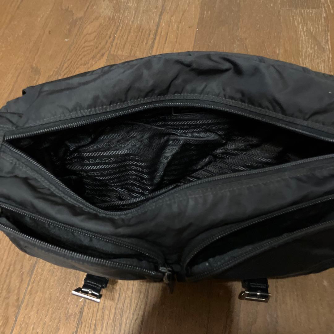 断*!様 PRADA ブラック ショルダーバッグ