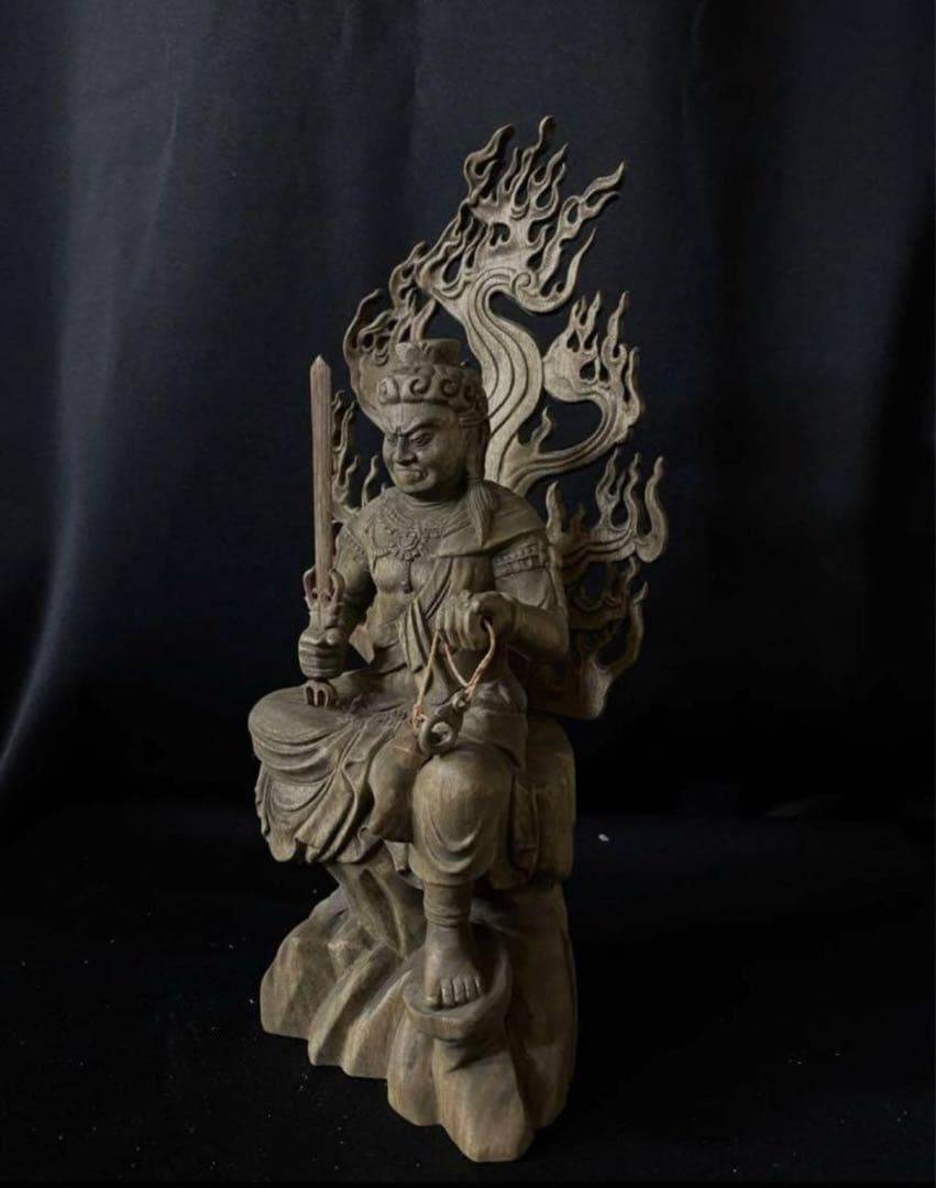 高31cm 井波彫刻　仏教工芸品　香樟材　仏師で仕上げ品　不動明王座像