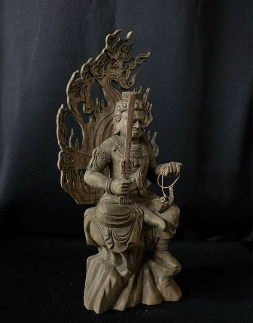 高31cm 井波彫刻　仏教工芸品　香樟材　仏師で仕上げ品　不動明王座像