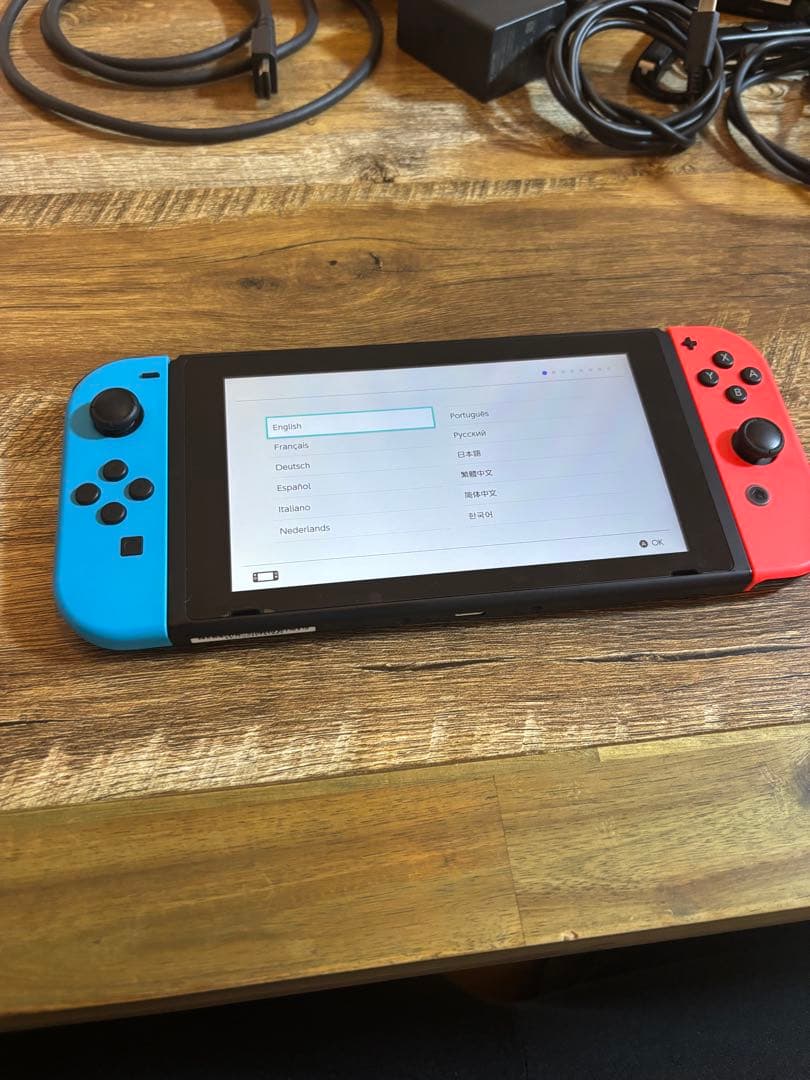 Nintendo Switch 本体 ネオンレッド/ネオンブルー　箱付き