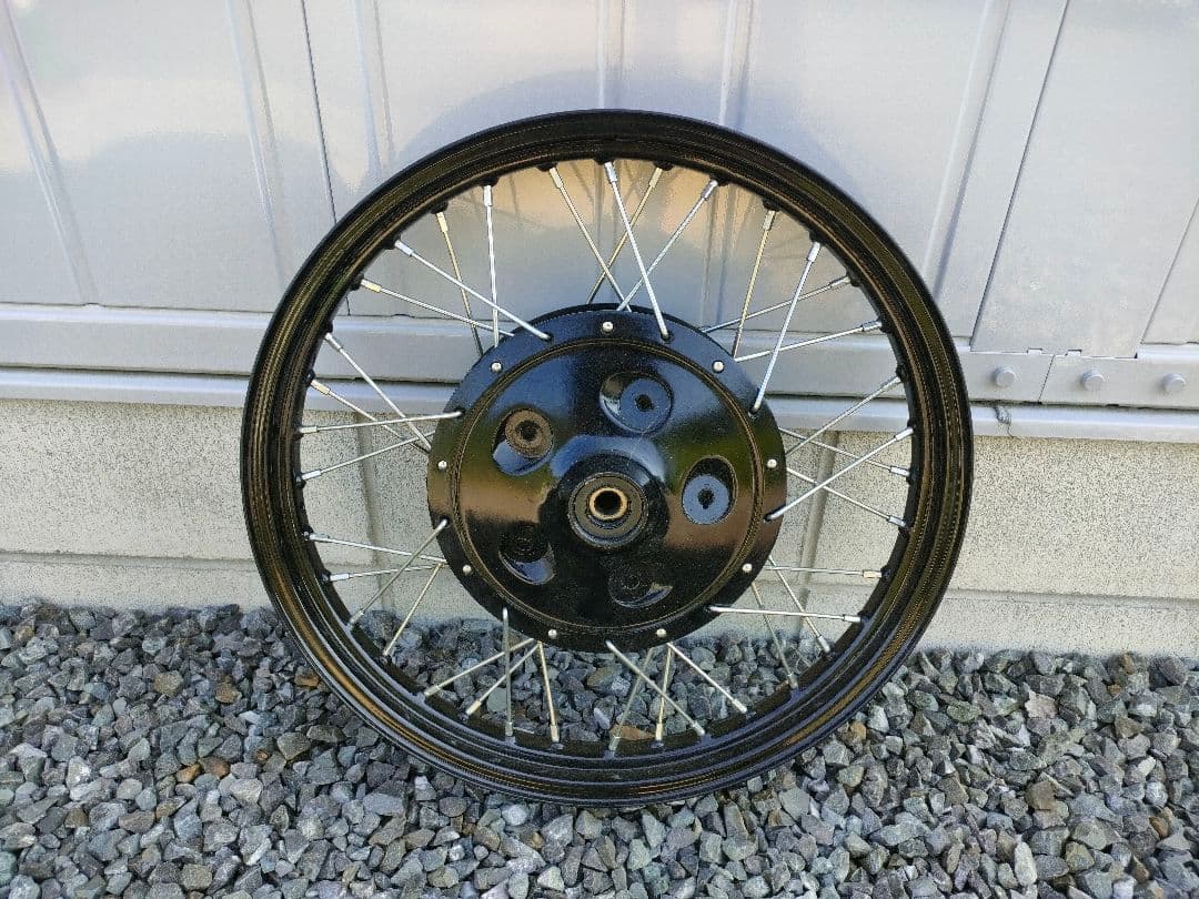 こ*ば様 SR400 フロントホイール ドラム 19インチ