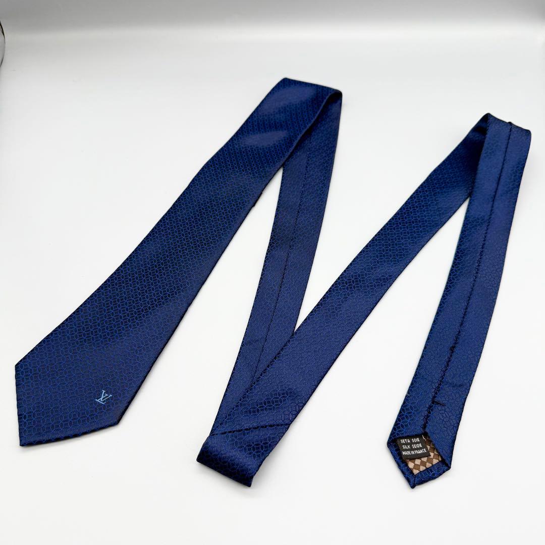 【極美品】ルイ ヴィトン ネクタイ モノグラム LVロゴ フラワー 総柄 光沢