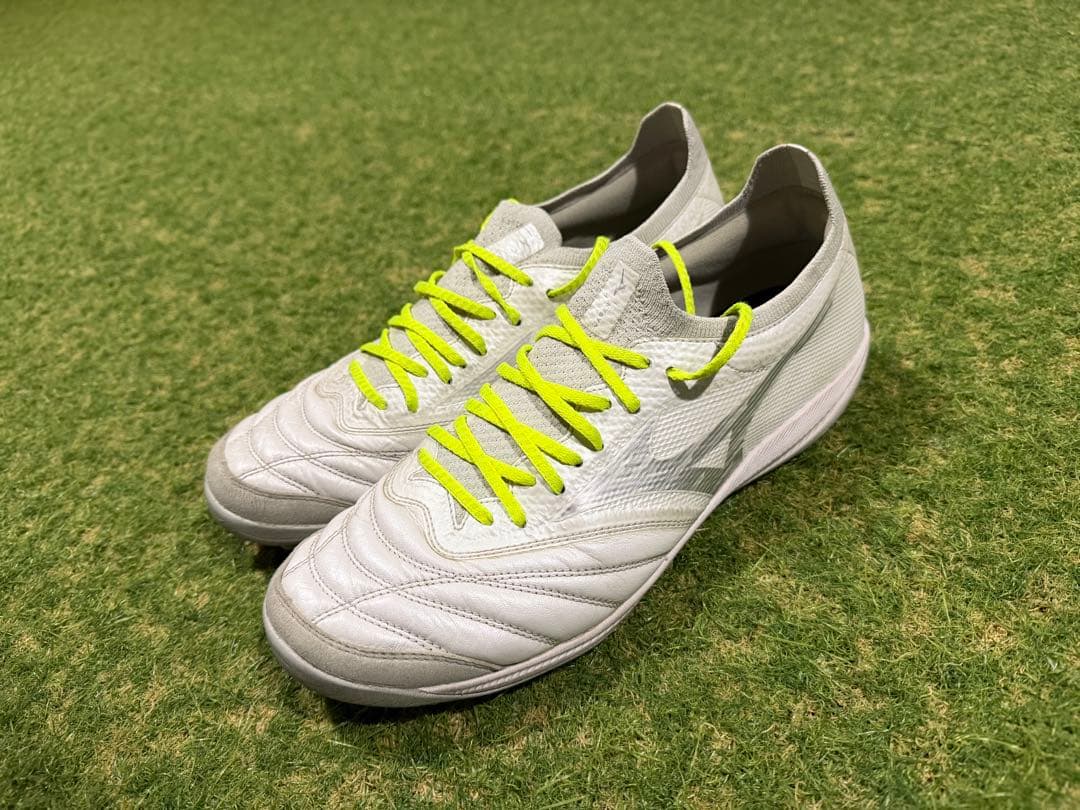 ミズノ モレリアネオ SALA β JAPAN TF(ホワイト×シルバー)