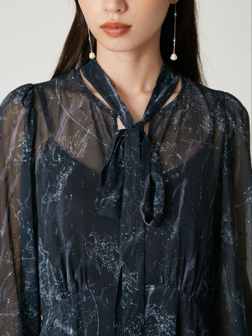 【新品未使用】FRAY I.D ホロスコーププリントリボンタイワンピース