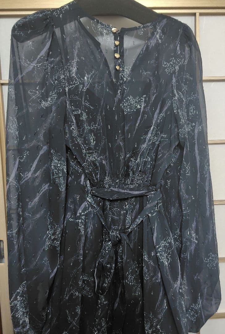 【新品未使用】FRAY I.D ホロスコーププリントリボンタイワンピース