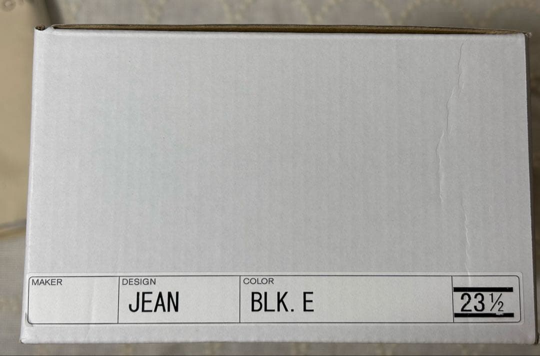 【晴雨兼用】LOTTADESIGNスクエアベルトフラットブラックエナメル23.5