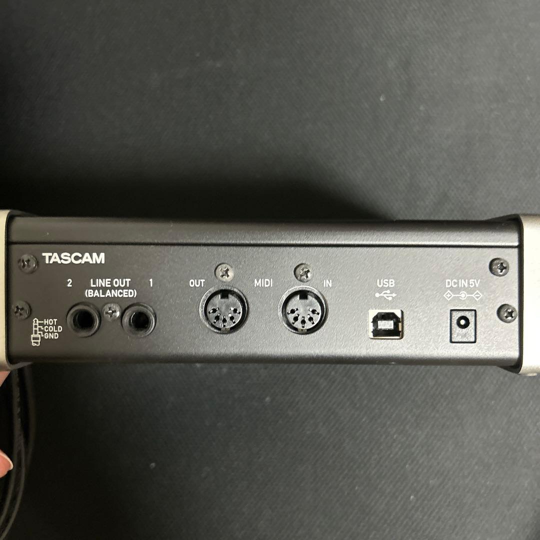 TASCAM US-2x2 オーディオインターフェイス