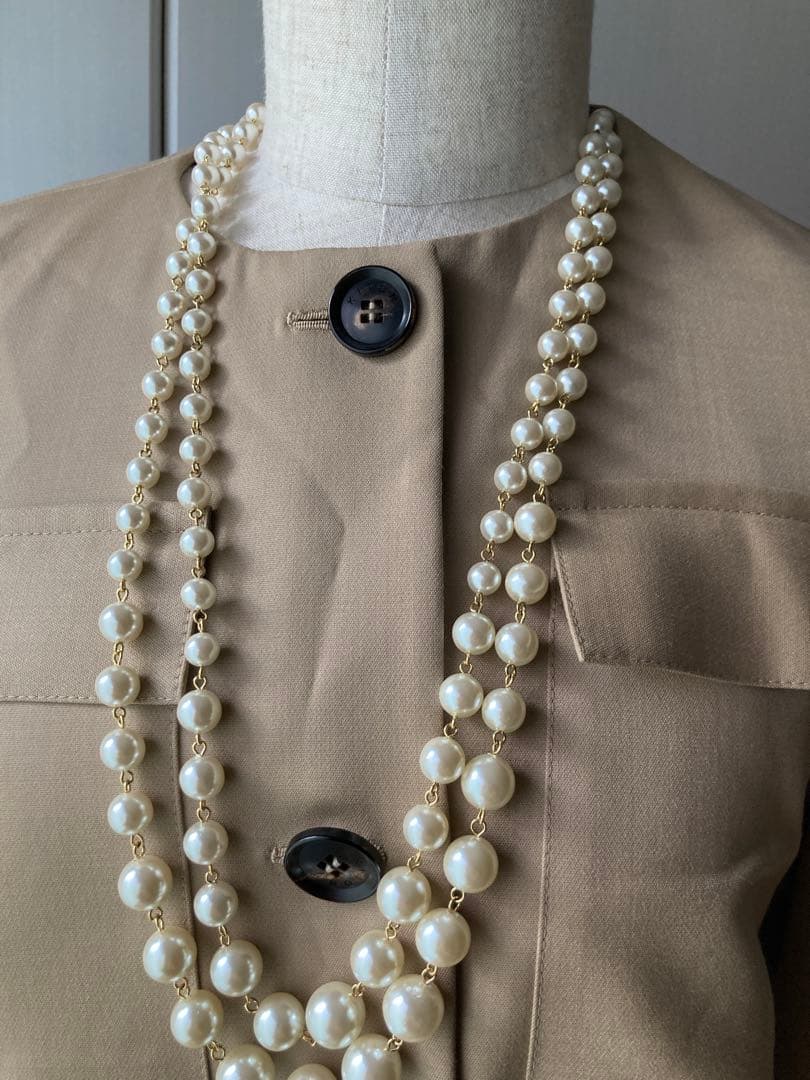 Kiton キートン　ノーカラー　ジャケット　ベージュ　ベルト付き　ウール