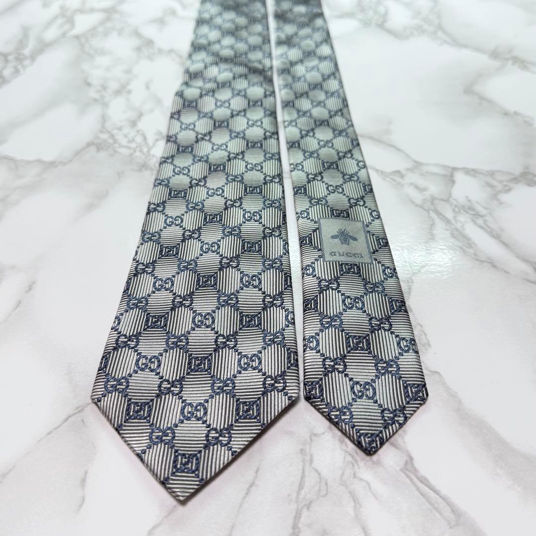 ✨極美品✨ 近年モデル GUCCI ネクタイ シルク100% GG柄 蜂 銀色