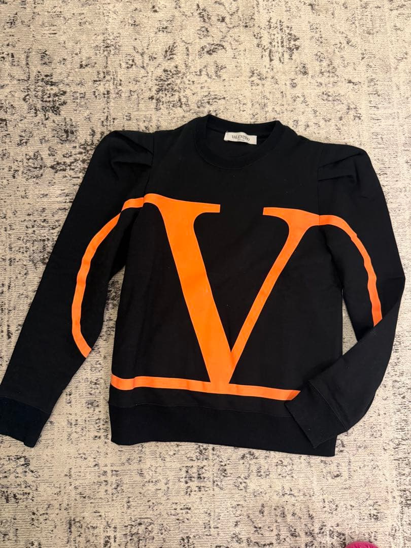 【未使用に近い】Valentino トレーナーxs